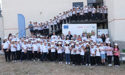 Bursa’da 150 öğrenci fide dikerek doğayla buluştu