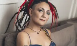 Özlem Tekin yıllar sonra ortaya çıktı!