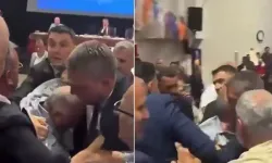 Trabzon’da AK Parti’nin toplantısında protesto: ‘Yalan konuşuyorsun’ dedi, yaka paça dışarı çıkarıldı