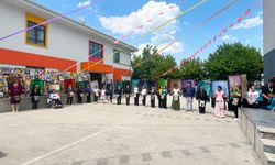 Frida Kahlo’nun eserleri Bursa’da canlı tabloya dönüştü