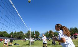 Geleceğin voleybolcuları Osmangazi’de yetişiyor