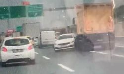 Kuzey Marmara Otoyolu’nda korku dolu anlar: Tır otomobili önüne alıp sürükledi