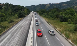 Yalova-Bursa yolu yenileniyor... Trafik tek şeritten ilerliyor!