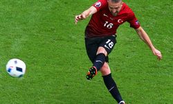 Caner Erkin, profesyonel futbol kariyerini noktaladı