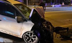 Bursa'da otomobil servise çarptı: 6 yaralı