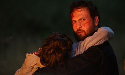 Aras Bulut İynemli’nin Netflix Dizisi “Eve Giden Yol” Çekimleri Başladı! Eve Giden Yol konusu ne? Kadrosu nasıl?