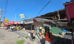 Filipinler'de 7.8 büyüklüğünde deprem