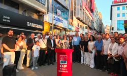 CHP Osmangazi örgütünden İl Başkanlığı önünde birlik mesajı: “Seçilmişlerin yanındayız, atanmışlara karşıyız”