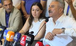 CHP Bursa ‘fesih’ krizi: Yeşiltaş görevden alma yazısını yırttı!