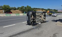 Bursa'da takla atan otomobilin sürücüsü yaralandı