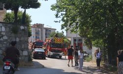 Çakmakla oynayan çocuk site sakinlerini korkurttu