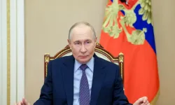Kremlin: Putin, Rus gemilerine el koyma girişimlerine karşılık vermeyi emretti