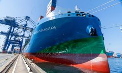 Türkiye’nin ilk ve en büyük LNG’li konteyner gemilerinden Kaşif Kalkavan, ilk uğrağını Marport’ta gerçekleştirdi