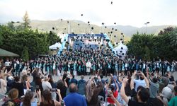 BTÜ 2026 yılı mezunlarını uğurladı