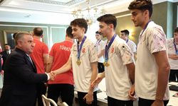 Bakan Bak: "İstikrarlı başarılarla voleybol ülkesi haline geldik"