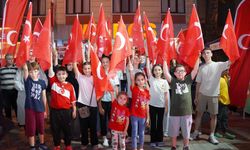 Bursa'da İznikliler meydana akın etti