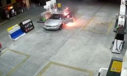 Bursa'da dehşet anları... Otomobil benzinlikte alev aldı!