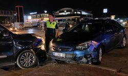 Bursa'da zincirleme kaza... 5 araç birbirine girdi!