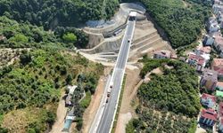 Bakan Uraloğlu, Yalova-Armutlu Yolu'nu hizmete açtı... Dikkat çeken Bursa detayı!