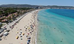 Tatilciler hafta sonu Çeşme'nin keyfini çıkardı