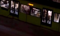 Bursa'da metro istasyonunda tekmeli yumruklu kavga