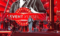 Bursa’da Levent Yüksel gecesi! Binlerce kişi tek ses oldu