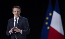 Macron: Benzeri görülmemiş bir yangınla karşı karşıyayız