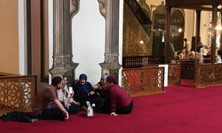 Bursa'da kavurucu sıcakta vatandaşların sığınağı Ulucamii oldu