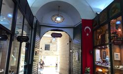 Bursa'nın asırlık çarşısında antikaya ilgi büyüyor