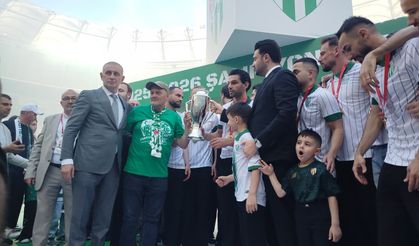 Şampiyon Bursaspor kupasına kavuştu...