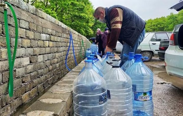 Tüm Bursalılar buraya akın ediyor! Bidonunu alan soluğu bu kaynakta alıyor