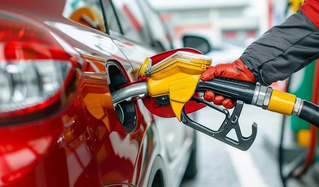 Benzine ve motorine zam geldi mi? 8 Temmuz Çarşamba akaryakıt fiyatlarında son durum ne?