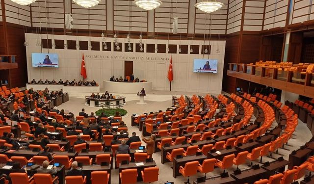 Emekli maaşında son dakika gelişmesi... O rakamın üstü Meclis'te yuvarlanacak!