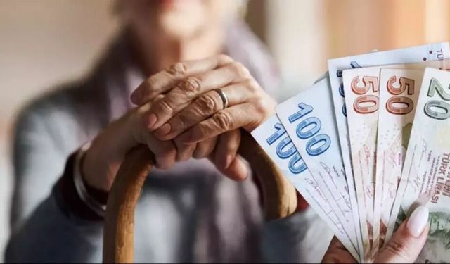 Milyonlarca emekli zam haberi beklerken AK Parti sokağın sesine kulak verdi!