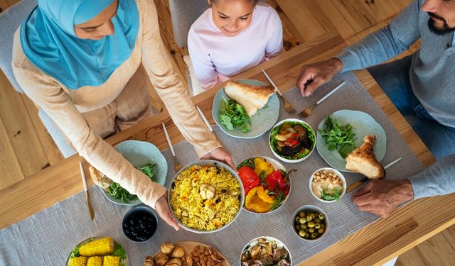 Dyt. Melike Gülenç’ten Ramazan’da sağlıklı beslenme uyarısı