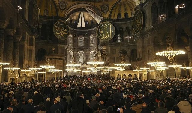 İstanbul’da teravih namazı saat kaçta? 24 Şubat 2026 İstanbul teravih vakti ne zaman?