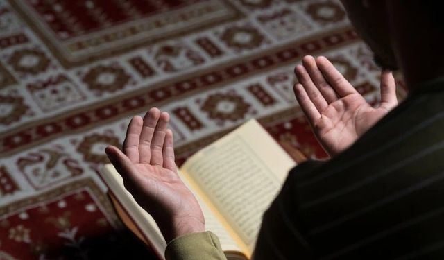 Kadir Gecesi'nde hangi dualar okunur, nasıl ibadet edilir? Kadir Gecesi duaları ve ibadetleri