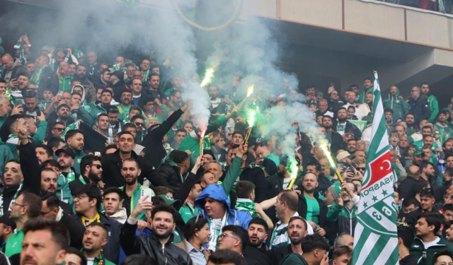 Bursaspor taraftarından coşkulu destek