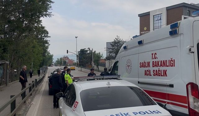 Alt geçit yerine yoldan geçen yayaya otomobil çarptı
