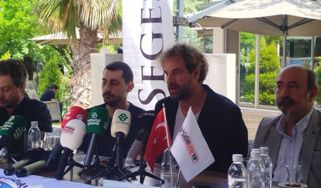 Bursaspor Başantrenörü Roger Grimau: "Bursaspor ligde kaldığı için bir başarıya imza attığımızı düşünüyorum"