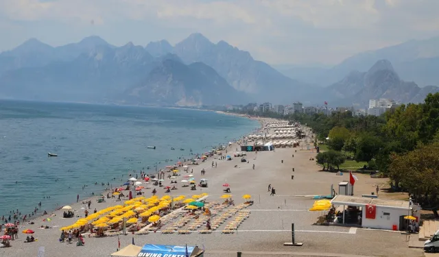 Antalya'da hissedilen sıcaklık 47 derece!
