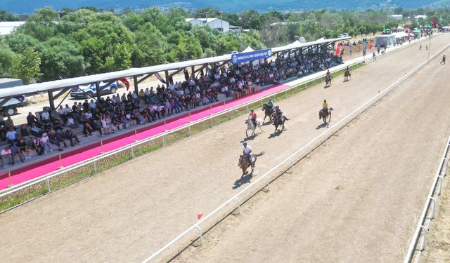 Bursa'da rahvan at yarışları nefes kesti