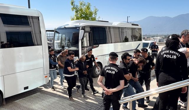 Bursa Orhangazi’de narkotik operasyonu: 23 kişi adliyede