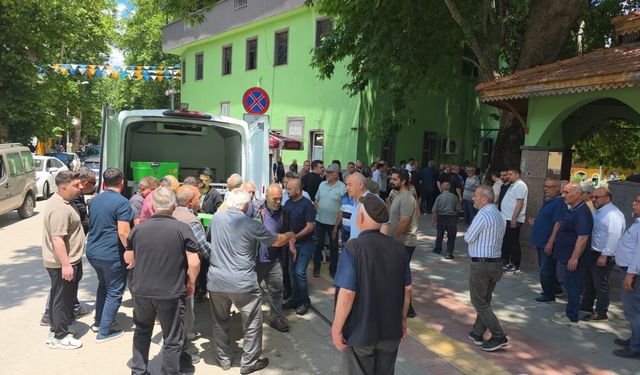 Yürek burkan Bursa detayı! Aslıhan öğretmen gözyaşlarıyla toprağa verildi