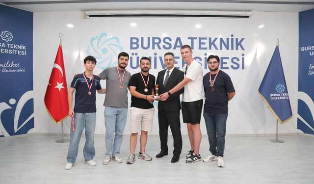12. Rektörlük ve Gençlik Kupası’nda ödüller sahiplerini buldu
