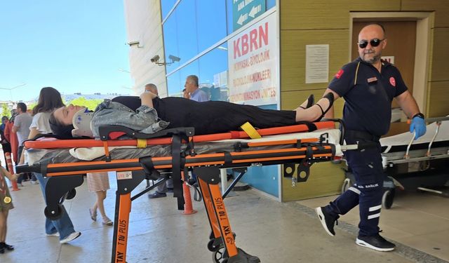 Bursa İnegöl’de otomobilin çarptığı iki kardeş yaralandı