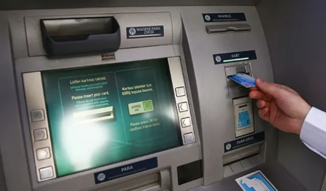 Dev banka duyurdu: Türkiye'deki ATM'lerini kapatıyor