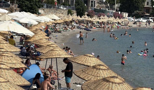 Bodrum sahillerinde adım atacak yer yok