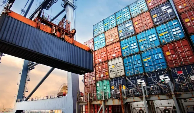 Dış ticarette Mayıs'ta daraldı: İhracat %9,5 ithalat %10,8 geriledi