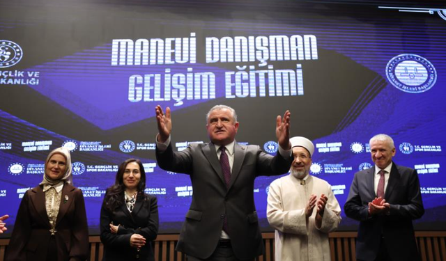 Gençlik ve Spor Bakanı Osman Aşkın Bak: "Güçlü Türkiye için beraber çalışacağız"